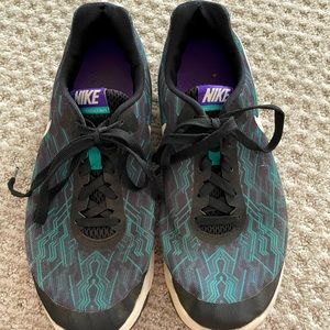 Women’s size 10, Nike, Flex Experience Free Run 5, green, black & purple